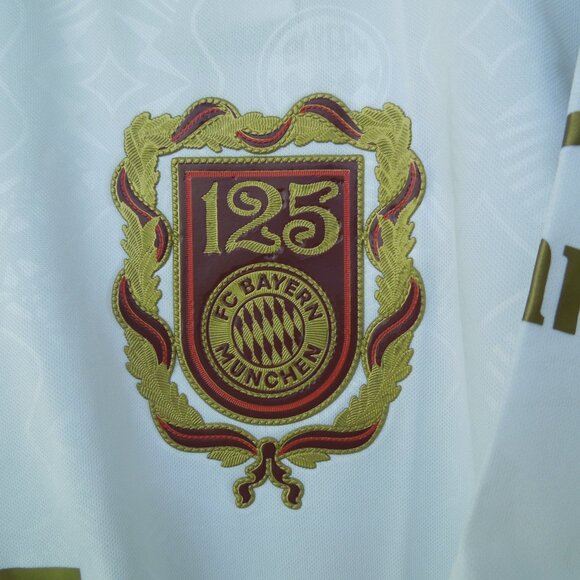 Bayern Munich 125th Anniversary edition, Large - Picture 5 of 10